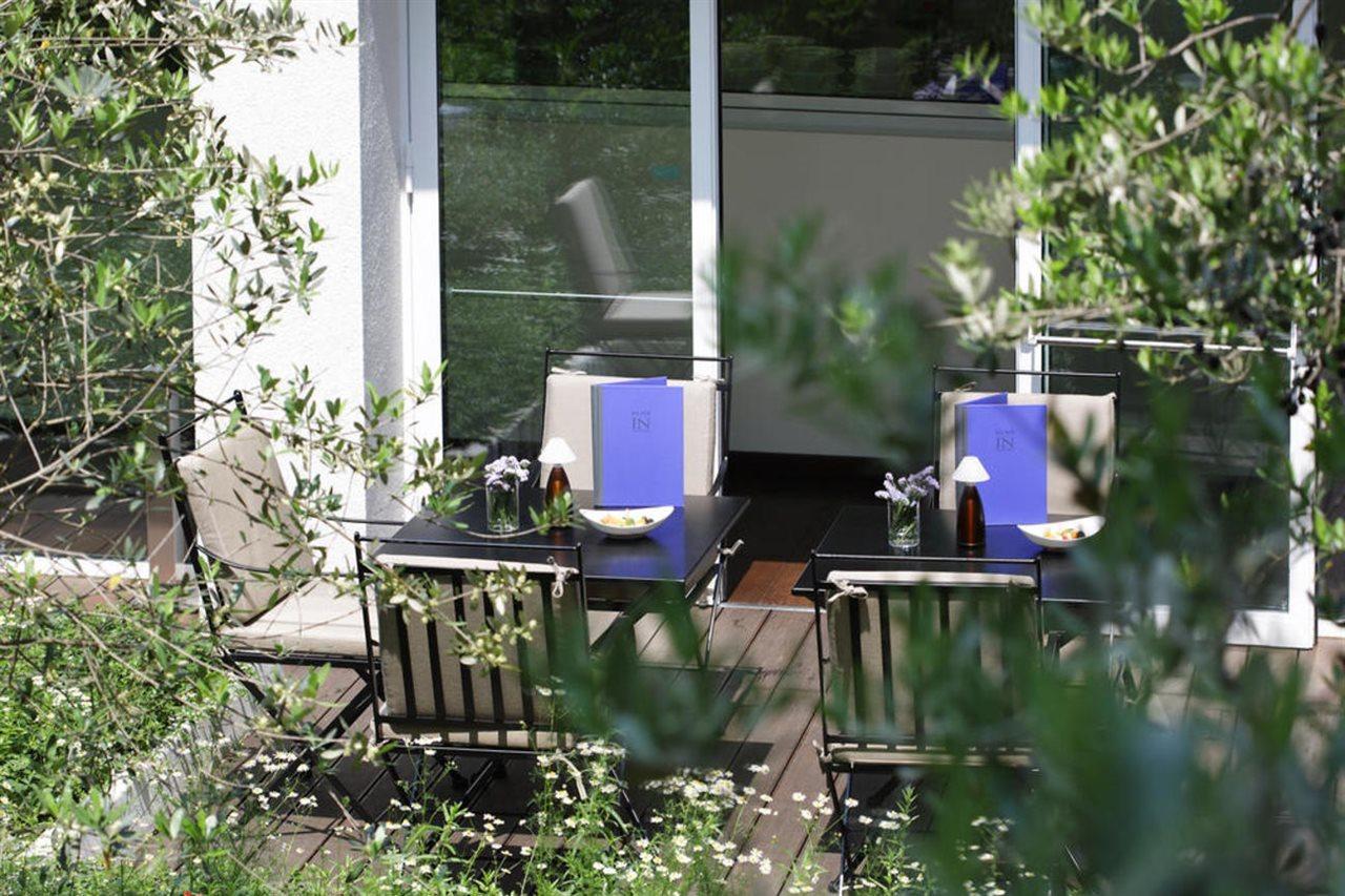 فندق ماجنا باريس 1 هوتل إيه بارفوم ميلان المظهر الخارجي الصورة The terrace