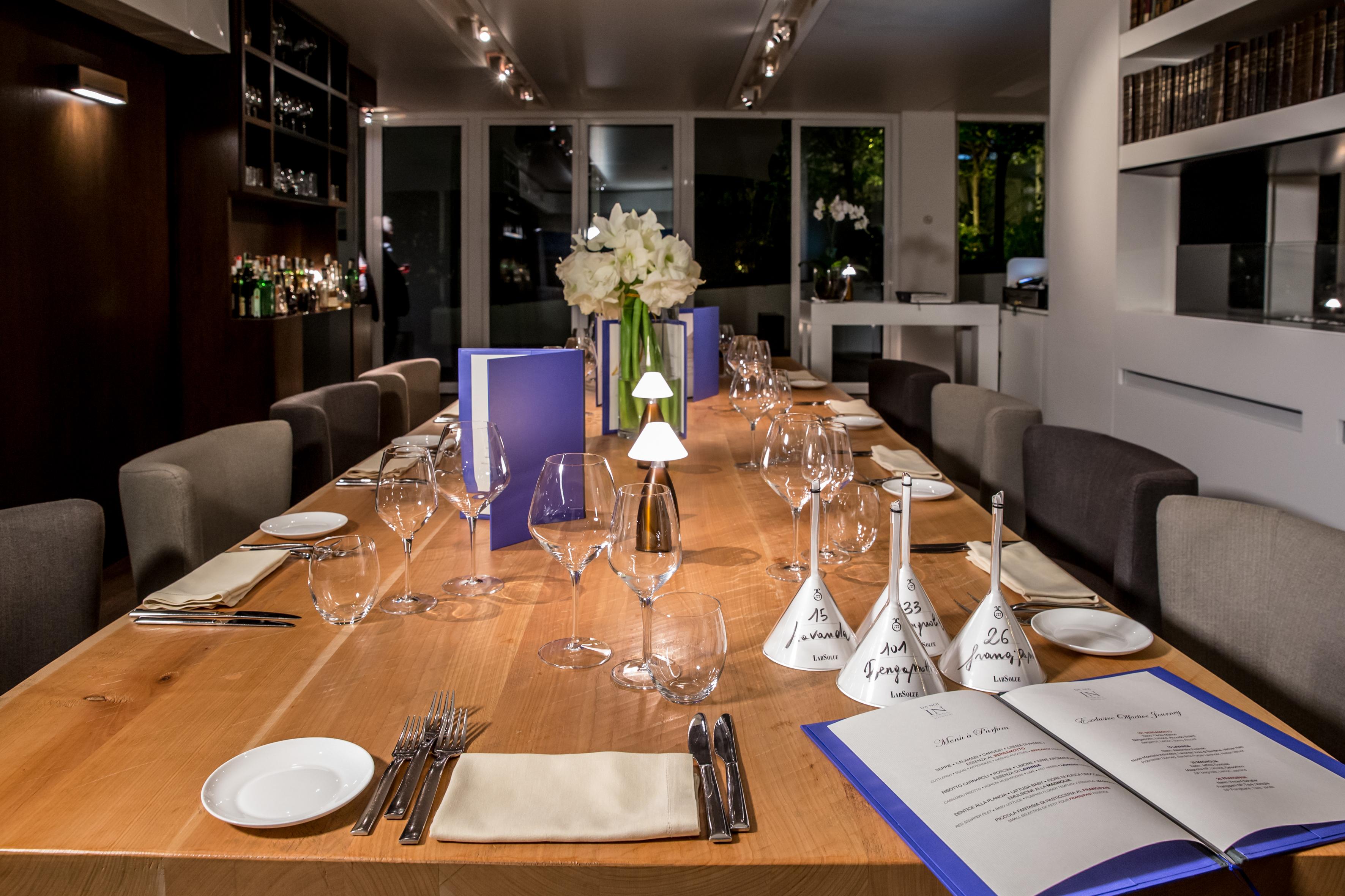 فندق ماجنا باريس 1 هوتل إيه بارفوم ميلان المظهر الخارجي الصورة The Wine Scholar Guild's wine education center in New York City